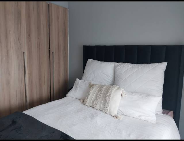 1 BEDROOM APARTMENT TO LET IN WILLOW PARK MANOR